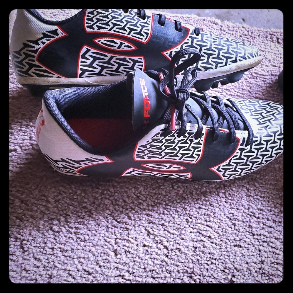Under armour Soccer cleats Size 5